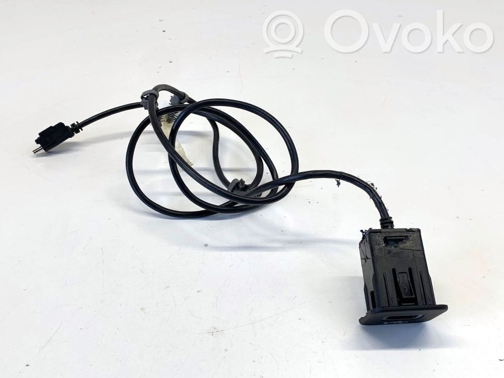 Jeep Cherokee KL Enchufe conector USB 