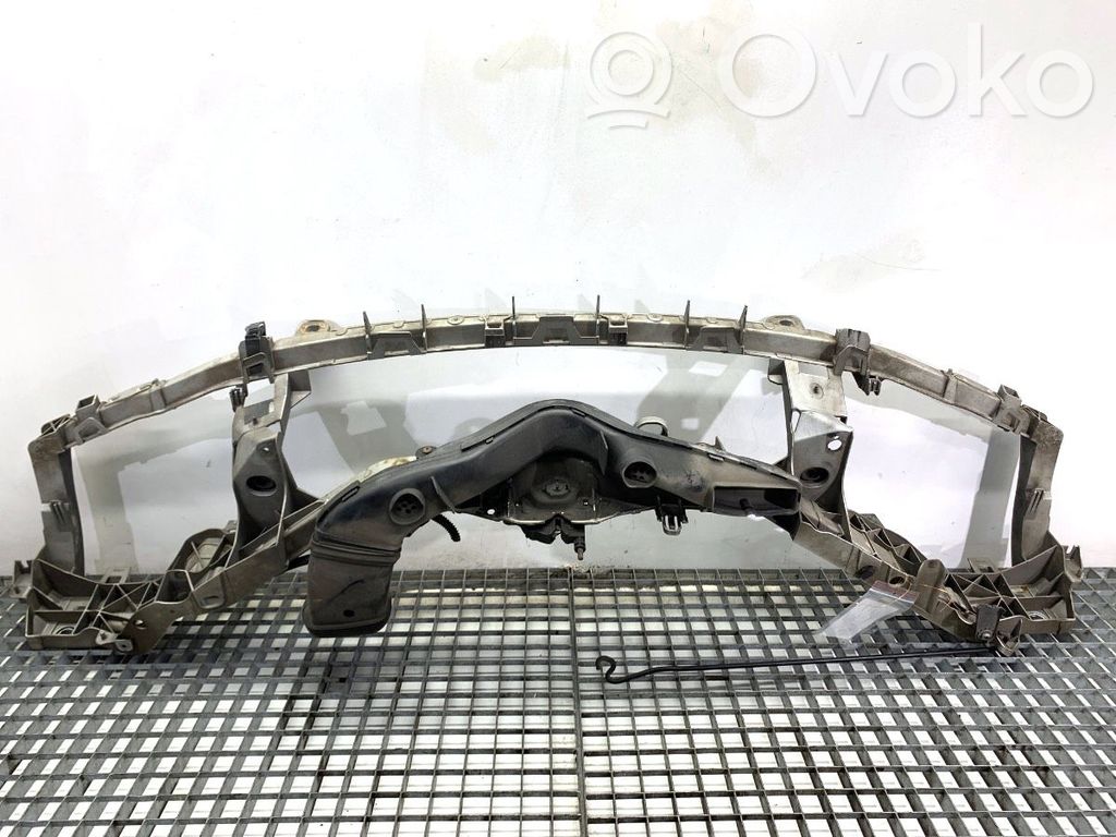 Ford Focus Priekšējais korpuss 
