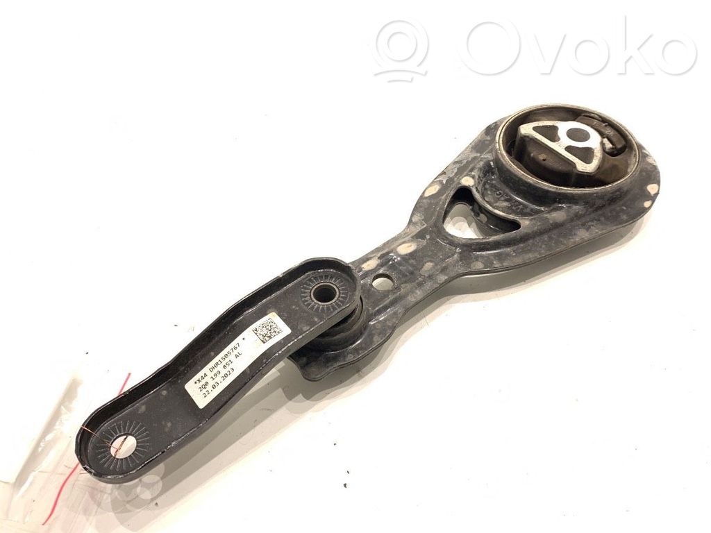 Skoda Kamiq Engine mounting bracket 