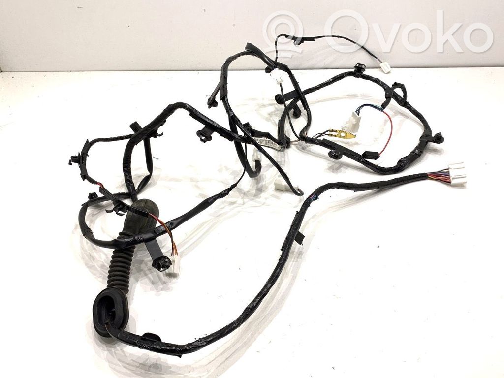 Mitsubishi Eclipse Cross Arnés de cableado de la puerta trasera/maletero 