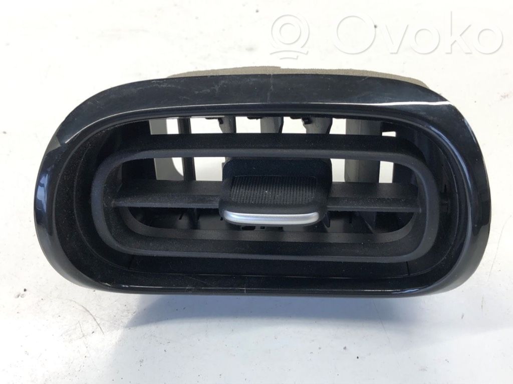 Toyota Yaris Cross Grilă ventilație spate 