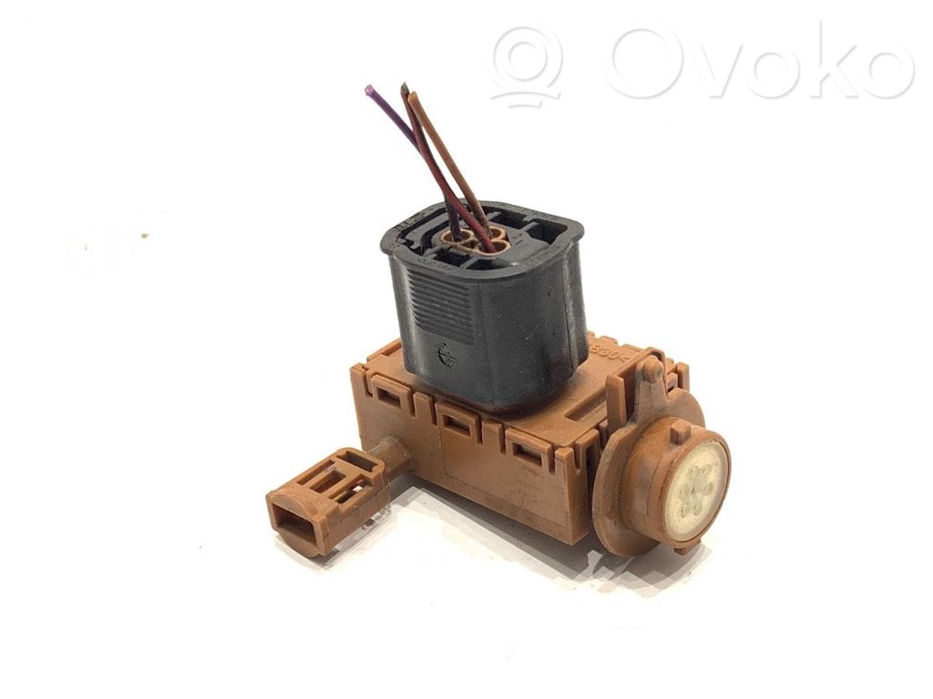 Interior temperature sensor   4H0907658B