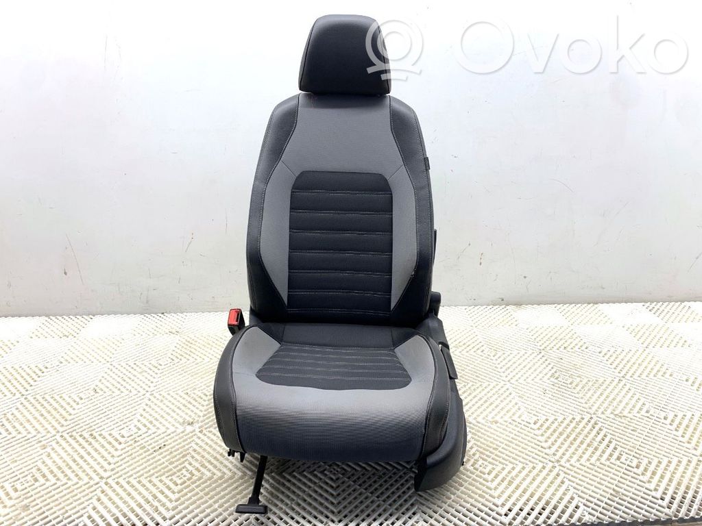 Volkswagen Jetta VI Siège conducteur avant
