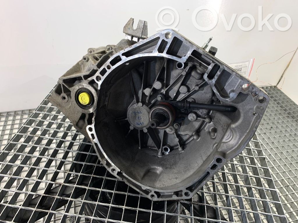 Nissan Juke I F15 Manualna 5-biegowa skrzynia biegów 