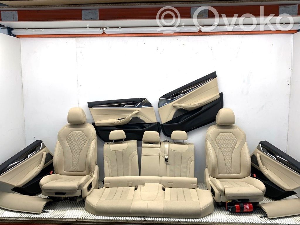 BMW 5 G30 G31 G38 Set di rivestimento sedili e portiere