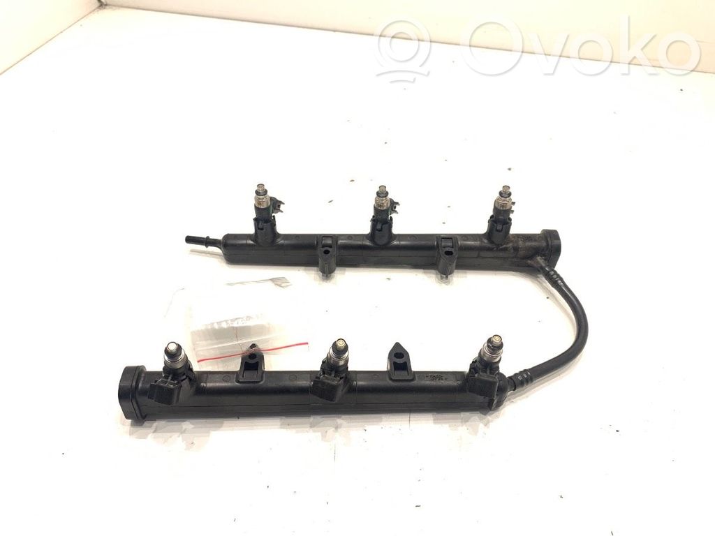Chrysler Pacifica Listwa wtryskowa