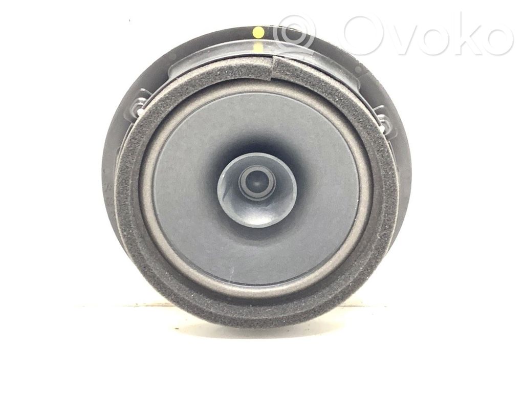 Suzuki SX4 S-Cross Front door speaker 