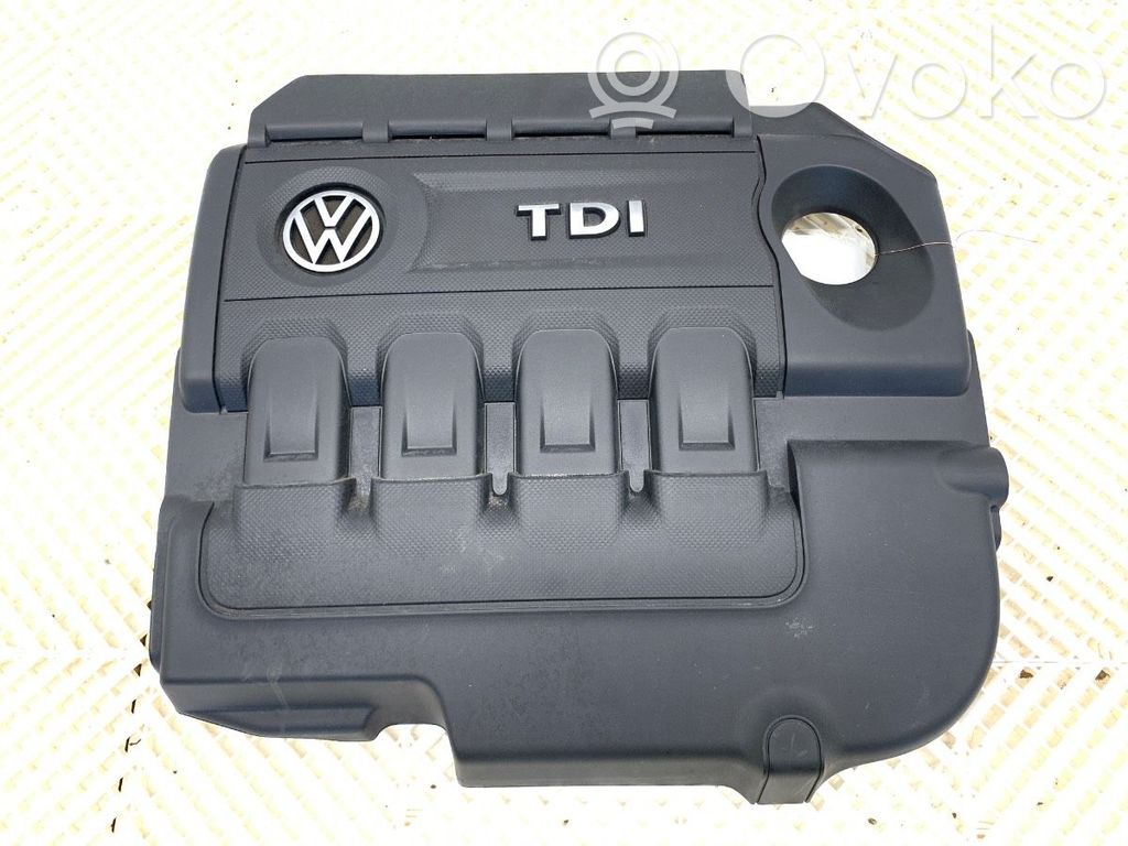 Volkswagen Golf VII Couvercle cache moteur