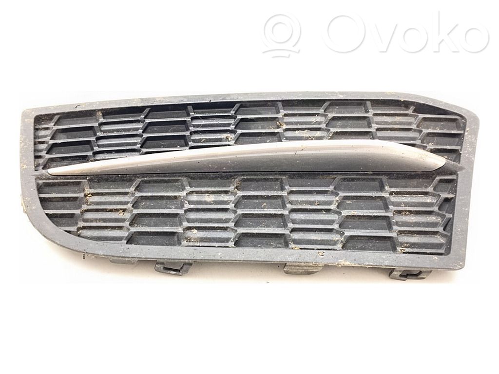 BMW 5 F10 F11 Grille inférieure de pare-chocs avant