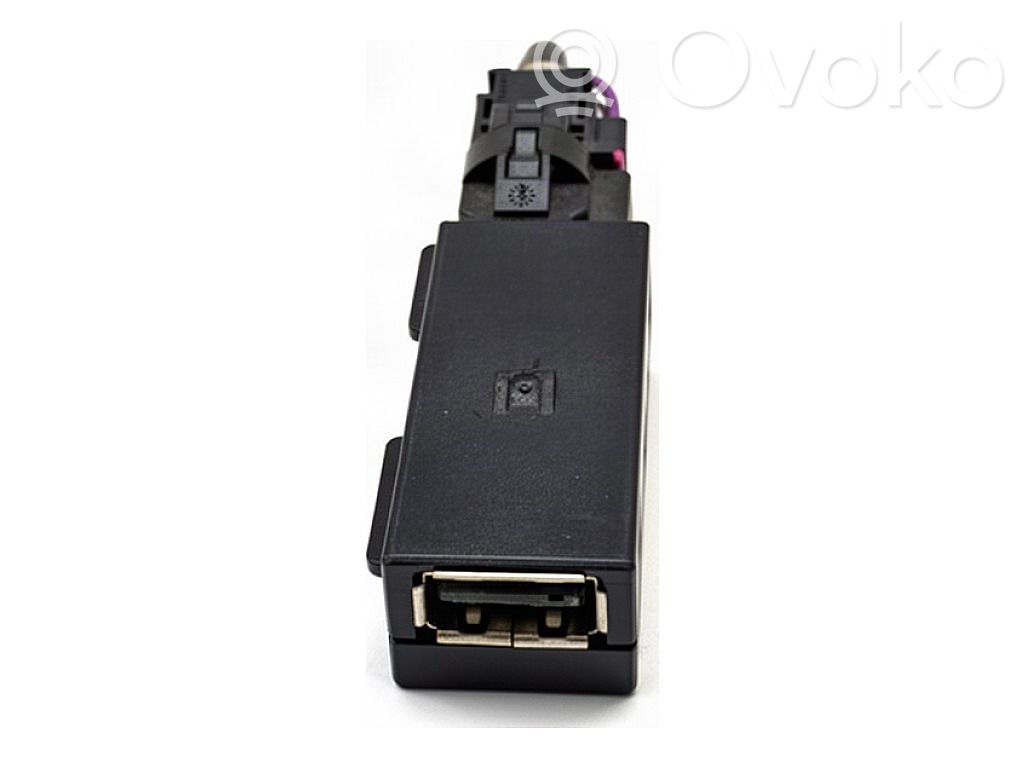 Skoda Fabia Mk3 (NJ) Gniazdo / Złącze USB