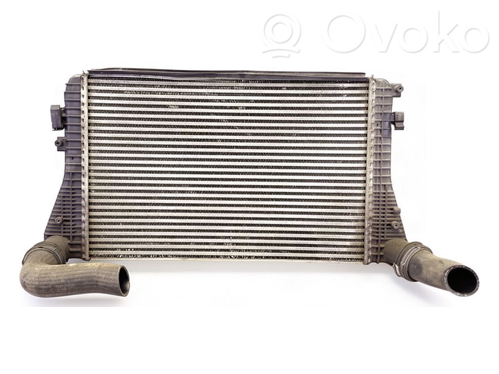 Seat Leon (1P) Chłodnica powietrza doładowującego / Intercooler 