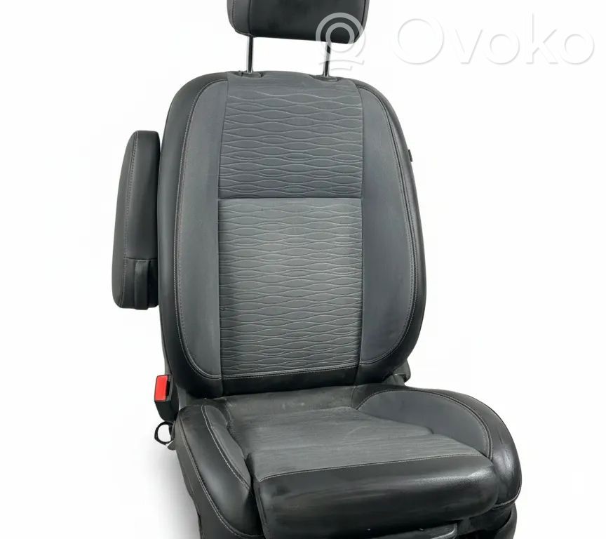 Opel Mokka Etumatkustajan istuin 