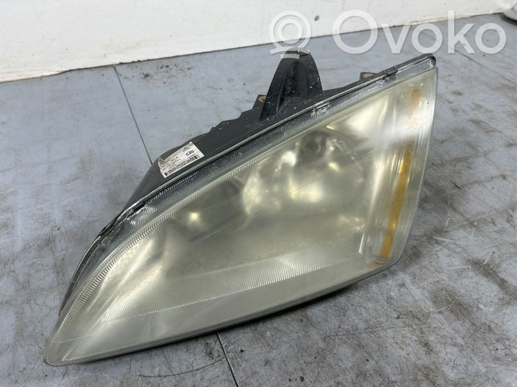 Ford Focus Lampa przednia 