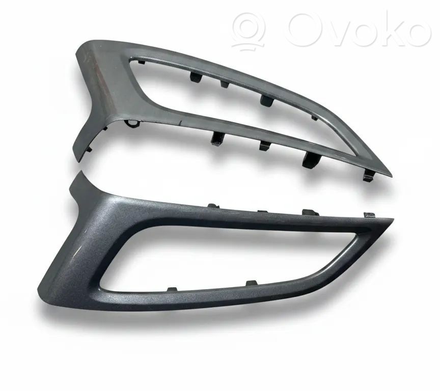 Ford Focus Grille antibrouillard avant 