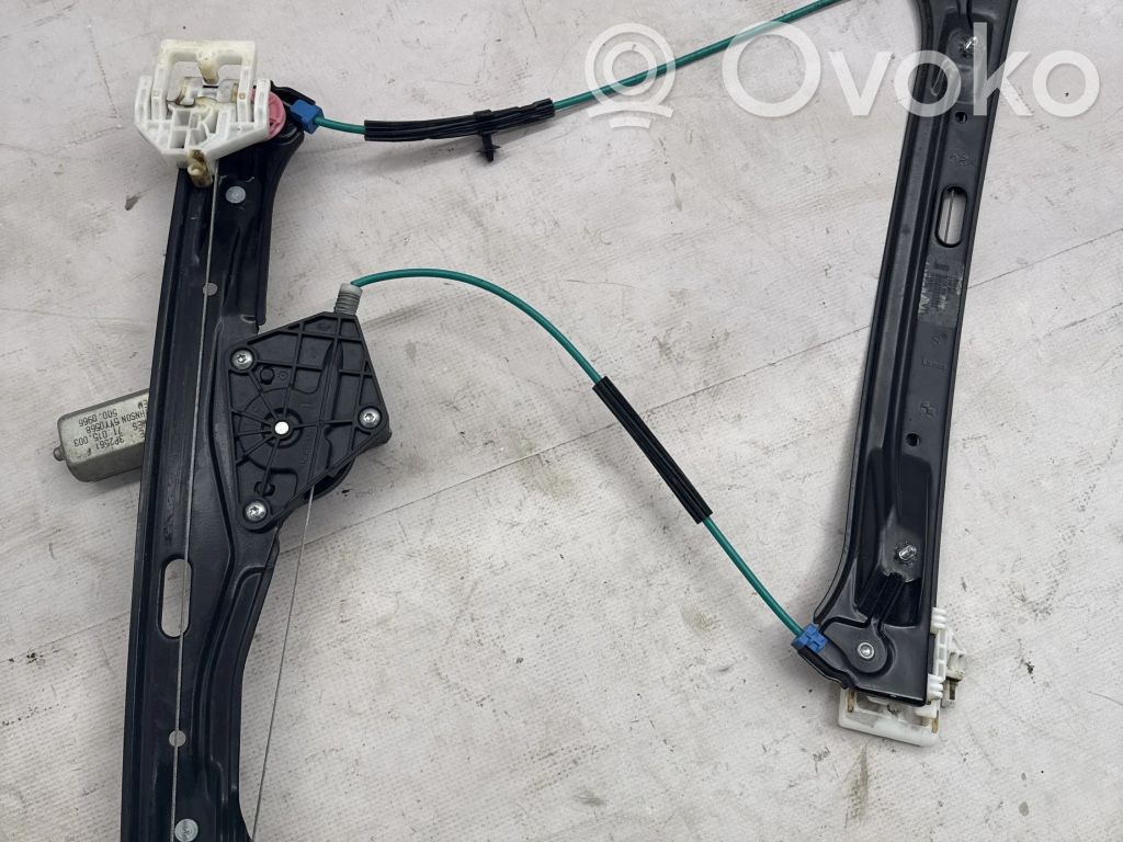 BMW 1 F20 F21 Front door window regulator with motor 