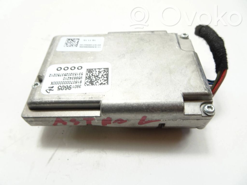 Windshield/windscreen camera   39019605,958834210,8160700000000X