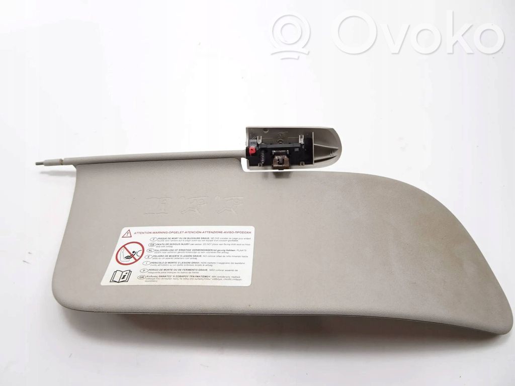 Sun visor