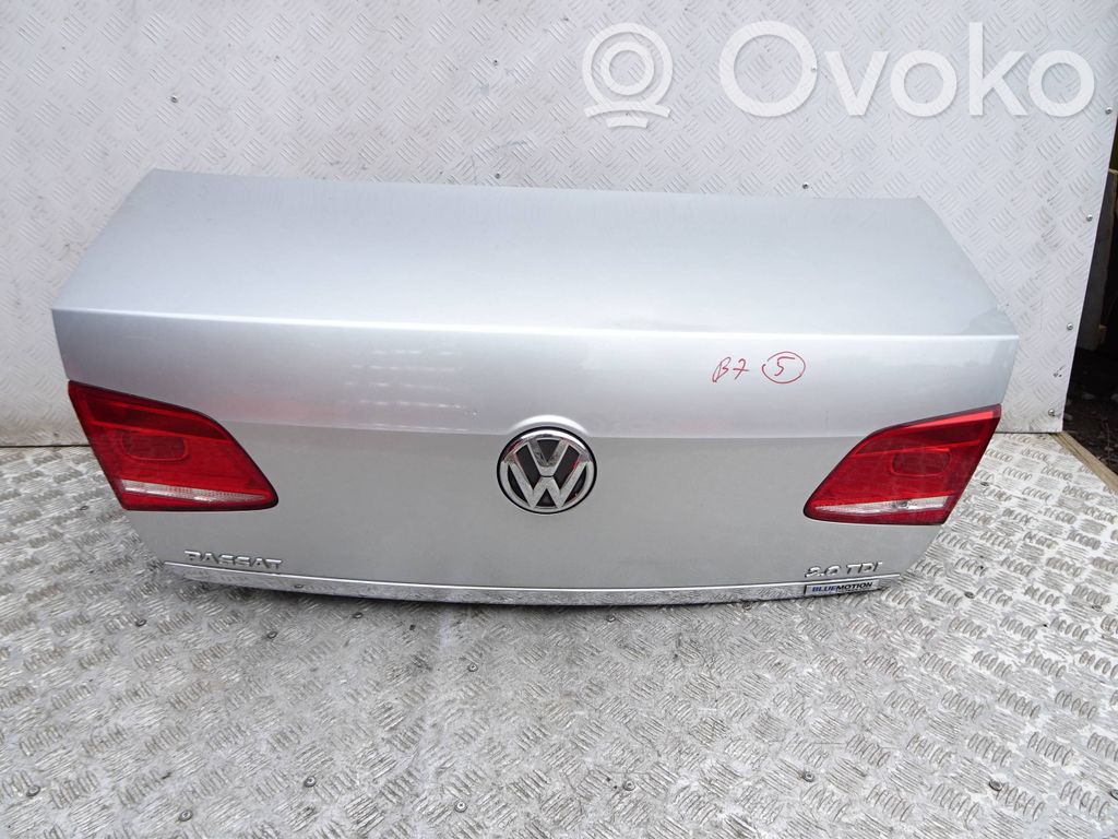 Volkswagen PASSAT B7 Aizmugurējais pārsegs (bagāžnieks) 