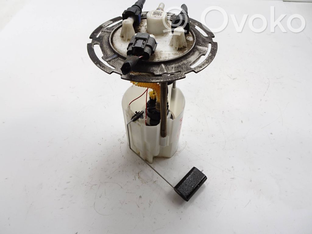 Nissan Note (E12) Bomba interna de combustible 