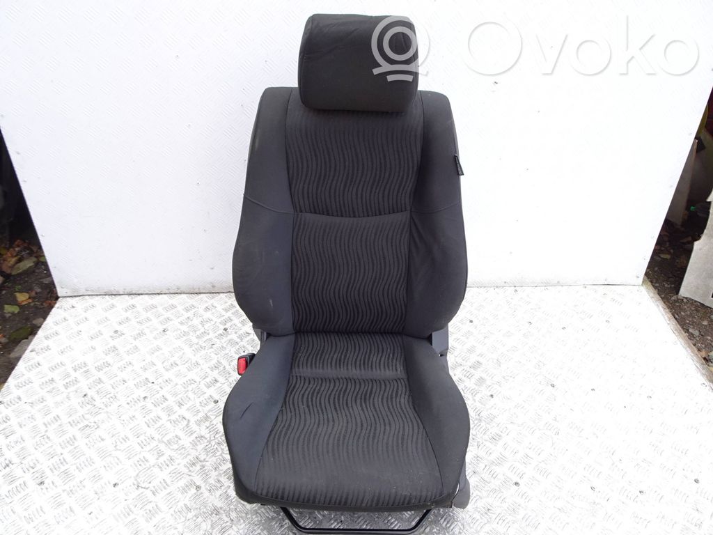 Suzuki Swift II Front passenger seat 