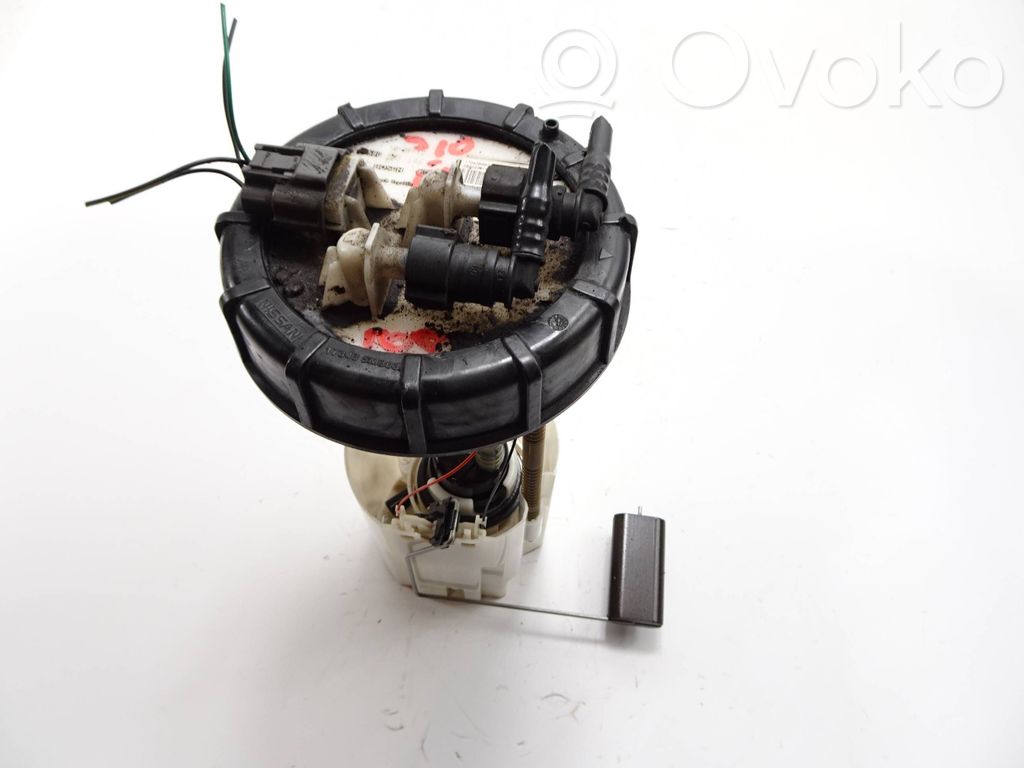 Nissan Qashqai Pompa paliwa w zbiorniku 