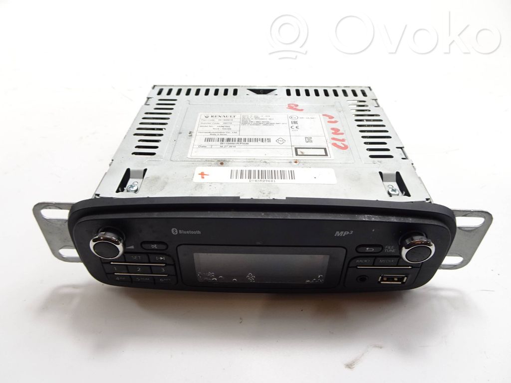 Renault Clio IV Panel / Radioodtwarzacz CD/DVD/GPS 