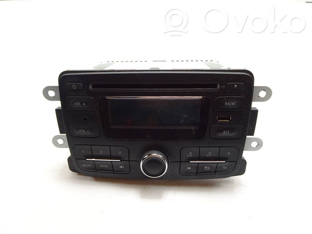 Dacia Logan II Panel / Radioodtwarzacz CD/DVD/GPS 