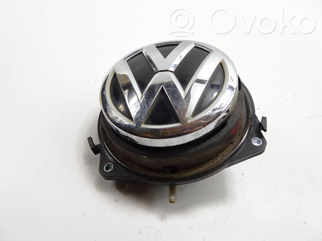 Volkswagen PASSAT B8 Przełącznik / Przycisk otwierania klapy bagażnika 
