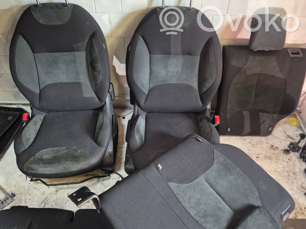 Seat set