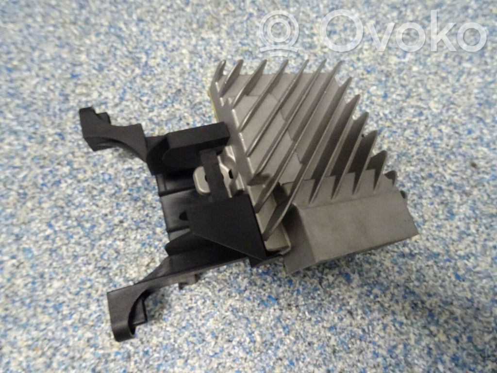 BMW 7 G11 G12 Sound amplifier 
