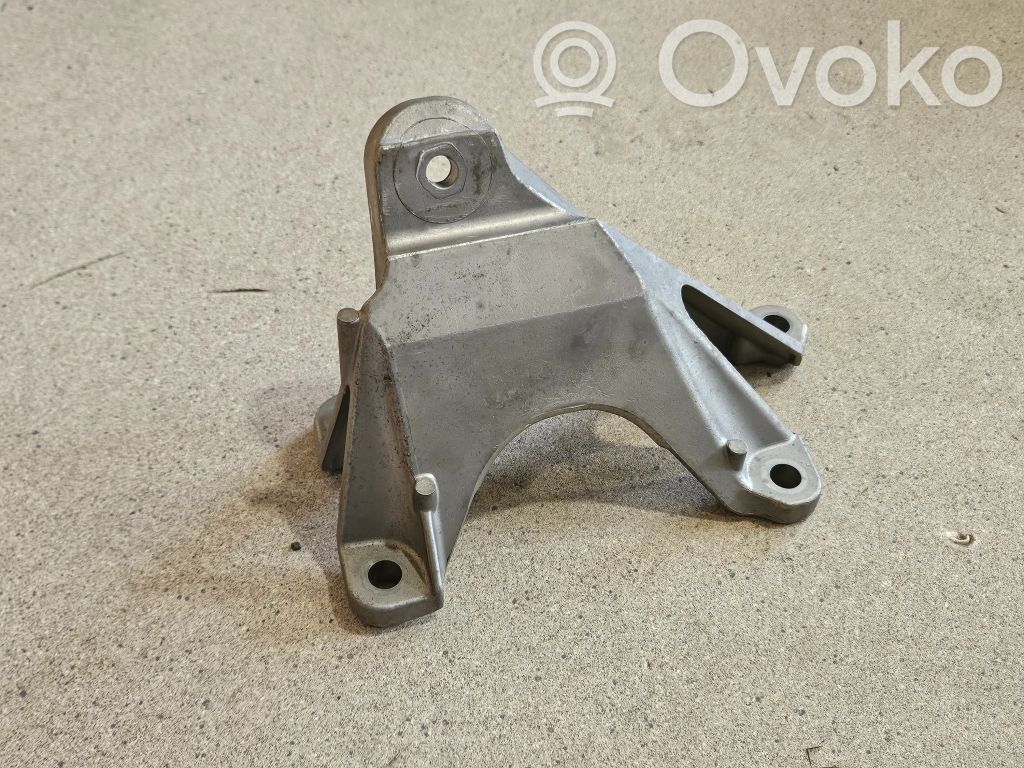 BMW M2 F87 Engine mounting bracket 