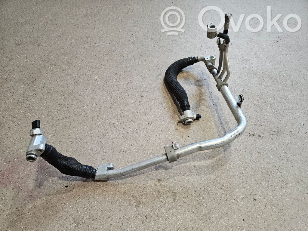 Porsche Taycan 9J1 Air conditioning (A/C) pipe/hose 