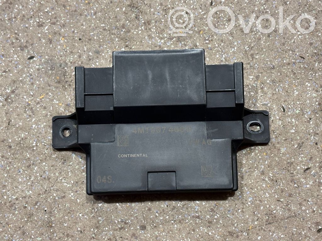 Audi A4 S4 B9 Gateway control module 