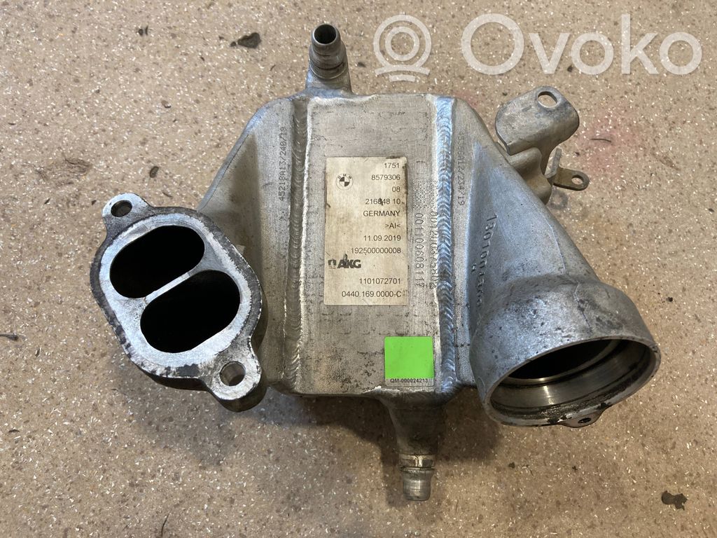 BMW X5 G05 Chłodnica powietrza doładowującego / Intercooler 