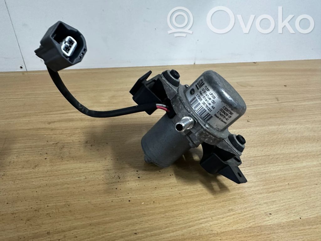 Opel Meriva B Vacuum pump 
