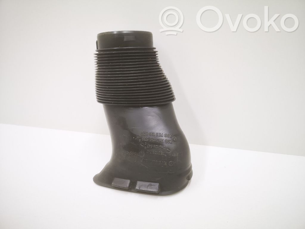 Volkswagen Multivan T5 Oro paėmimo kanalo detalė (-ės) 