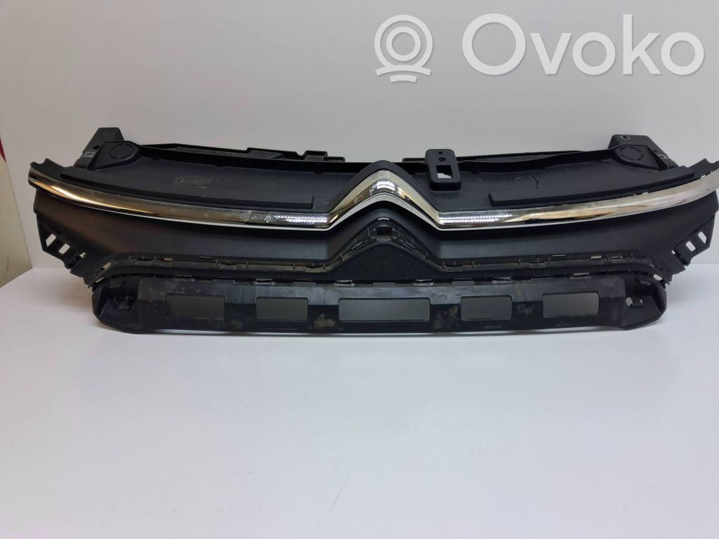 Citroen C3 Front bumper upper radiator grill 