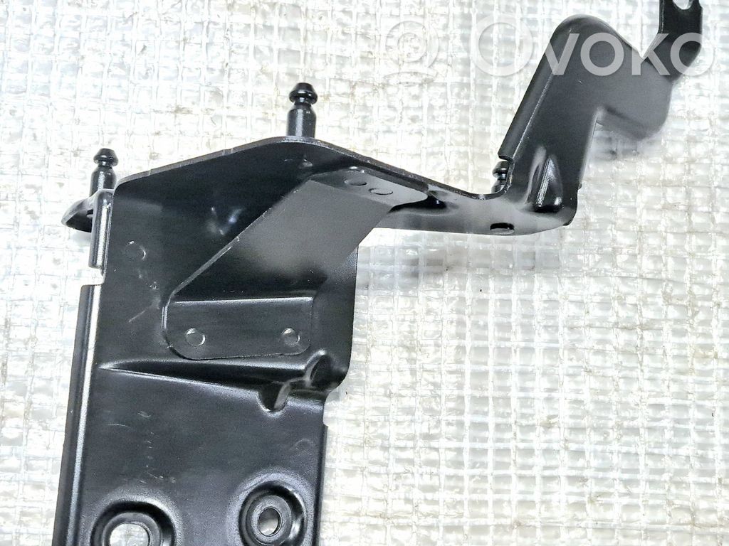 Volkswagen Golf VII ABS pump bracket 