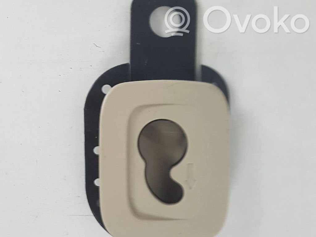 Volvo XC60 Cargo luggage net fixing mount 