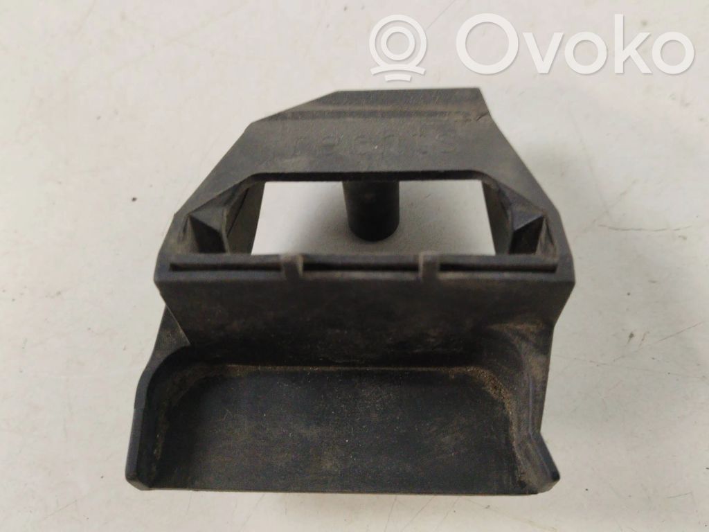 BMW 7 E38 Radiator mount bracket 