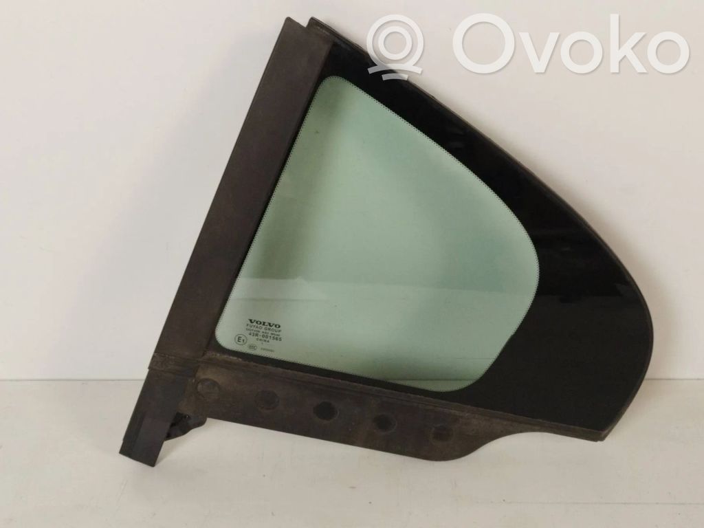 Volvo S60 Ventanilla de ventilación de la puerta trasera 
