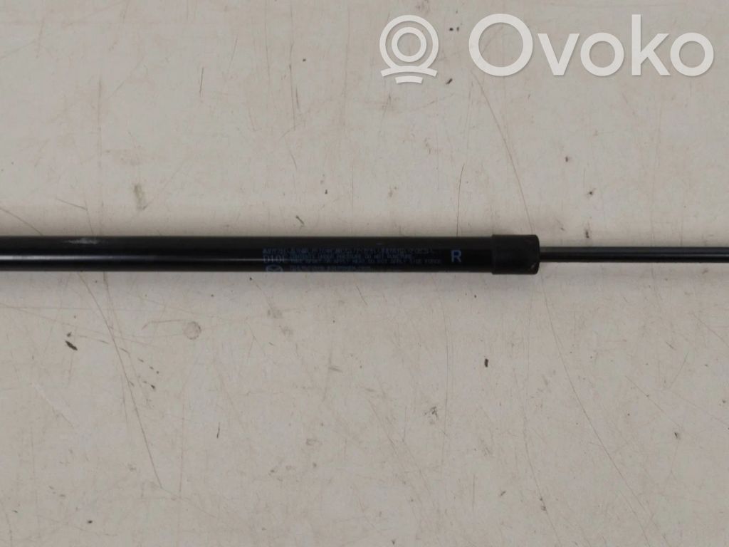 Mazda CX-3 Tailgate/trunk strut/damper 