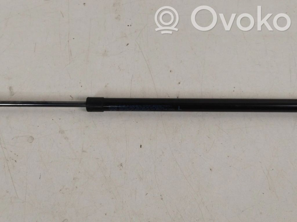 Mazda CX-3 Tailgate/trunk strut/damper 