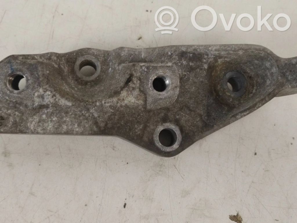 Volvo S60 Gearbox mounting bracket 