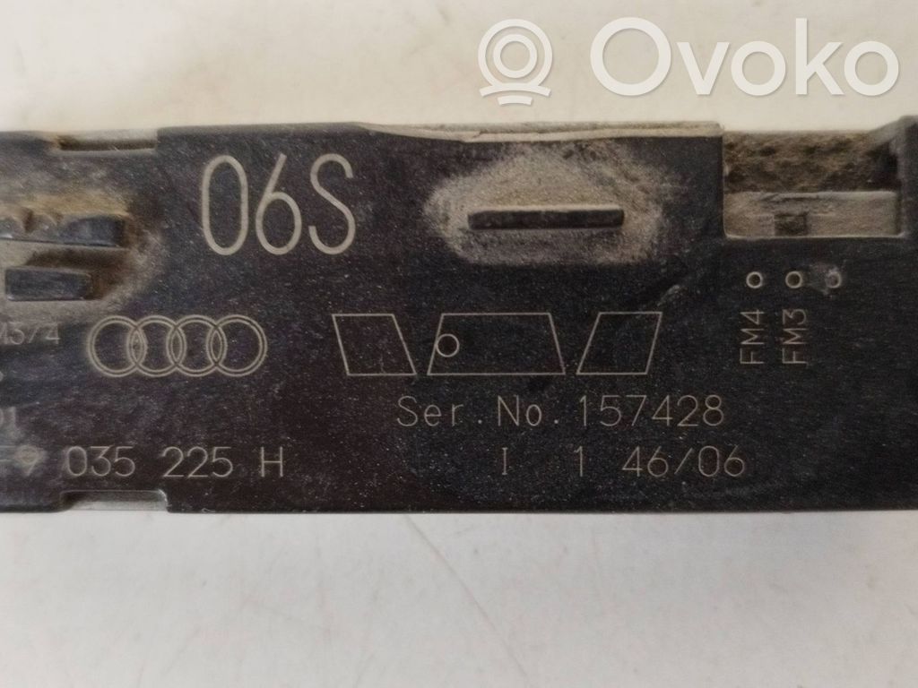 Audi A6 S6 C6 4F Antenos stiprintuvas 