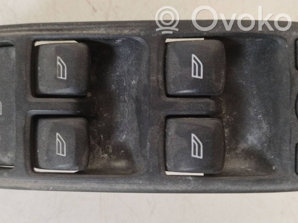 Volvo S60 Electric window control switch 