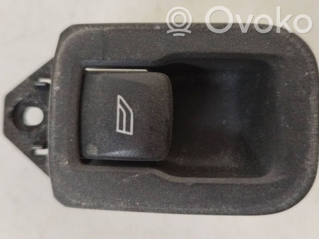 Electric window control switch   31272013,11W423