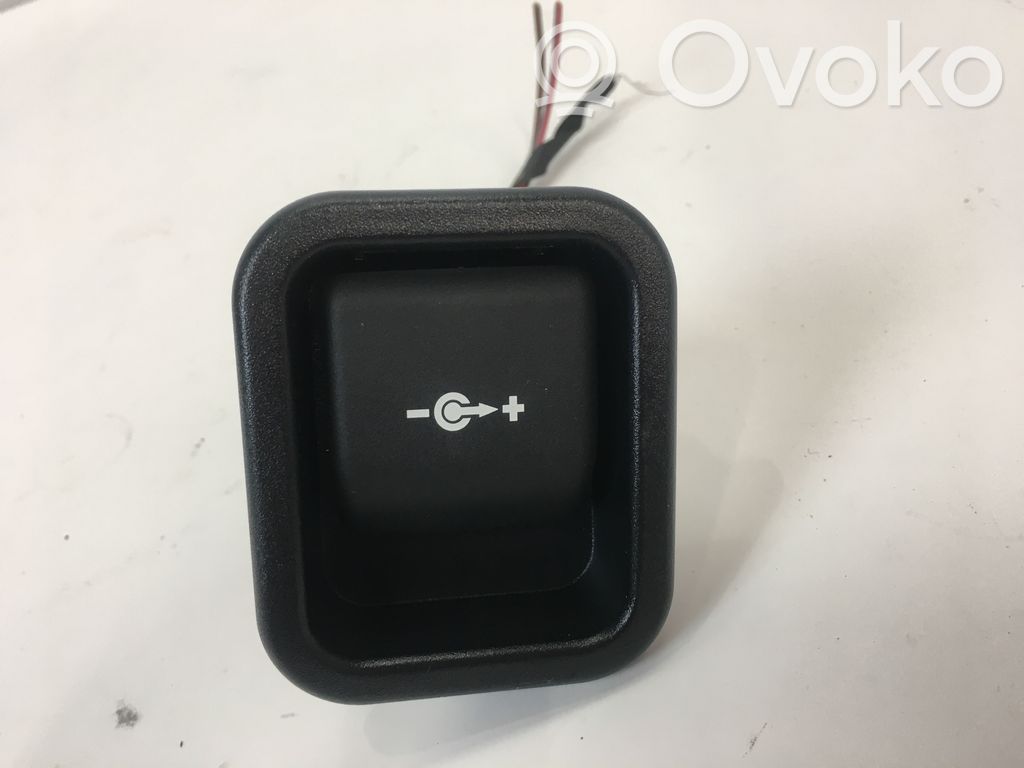 BMW 7 F01 F02 F03 F04 Priză 12 V (spate) 