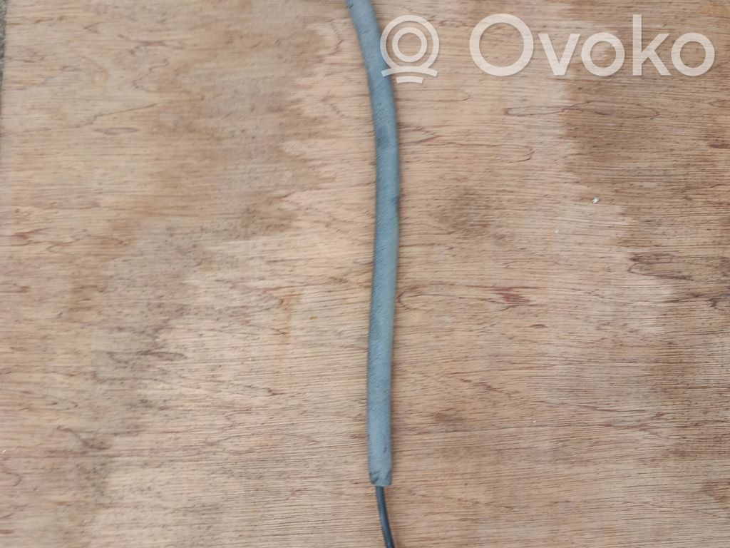 Loading door cable line