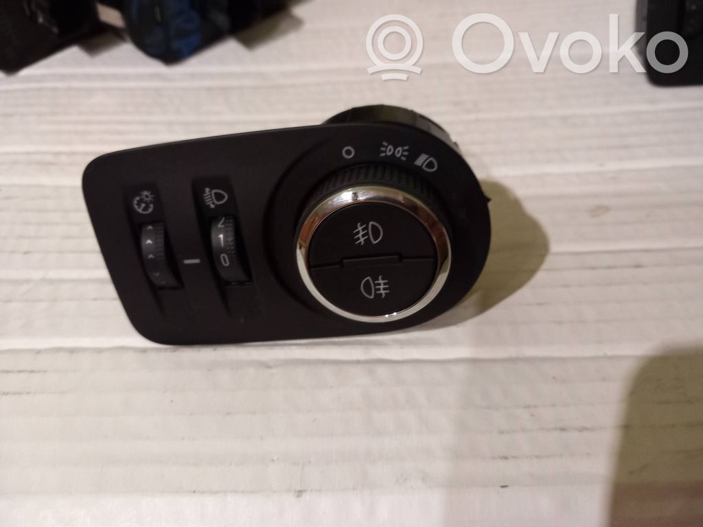 Opel Corsa D Light switch 